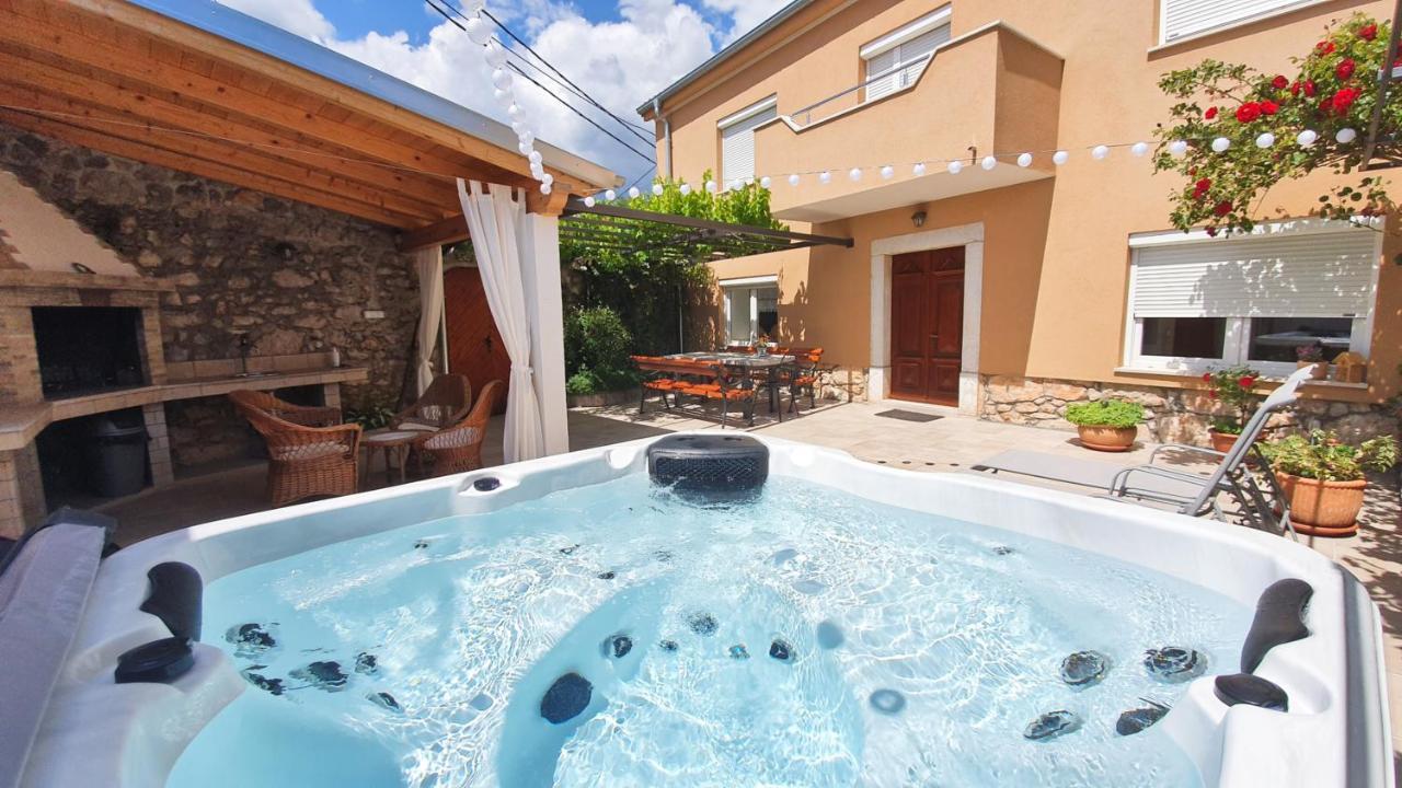 Barac Rural Holiday Home Grižane Exterior foto