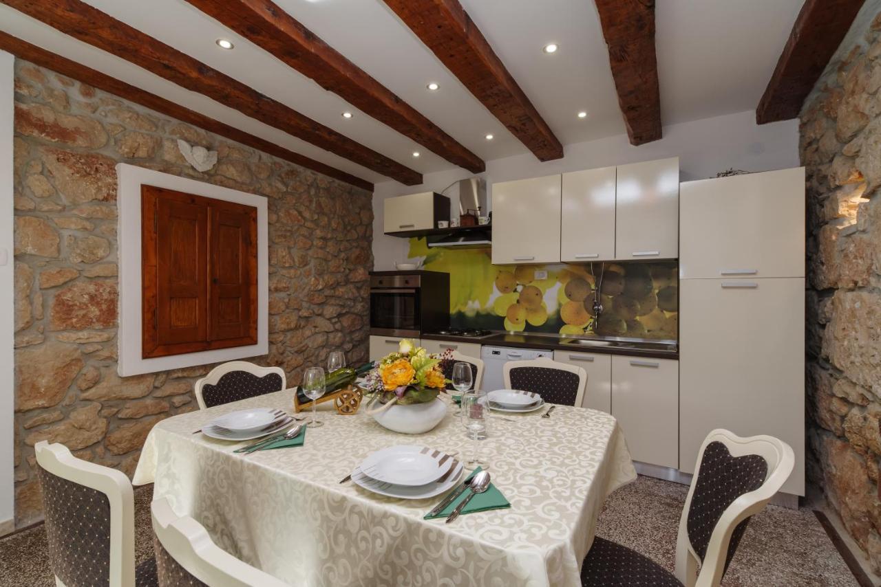 Barac Rural Holiday Home Grižane Exterior foto